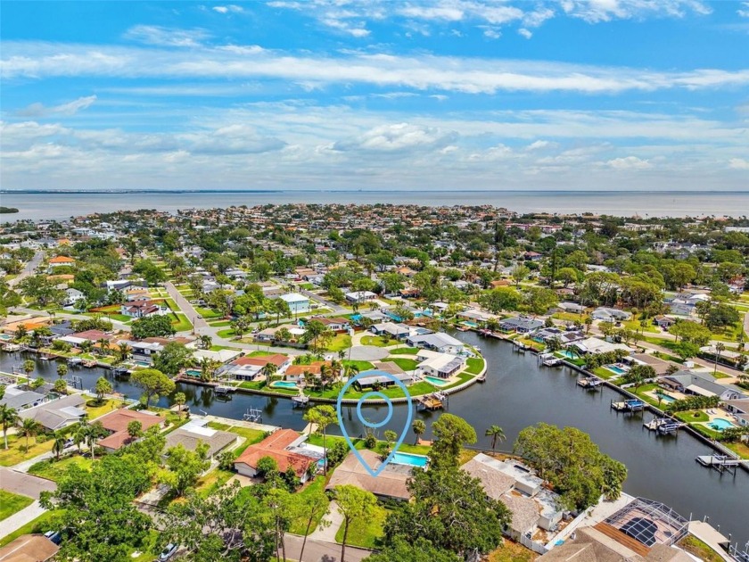 This beautiful property has the best view and greatest distance - Beach Home for sale in St. Petersburg, Florida on Beachhouse.com