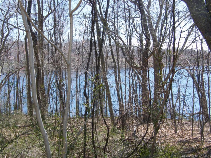Rare waterfront lot on Obed Heights Reservoir. High setting - Beach Lot for sale in Old Saybrook, Connecticut on Beachhouse.com