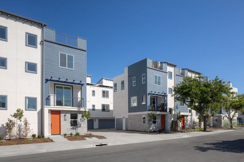 This is the last 4-bedroom home available in this newly - Beach Townhome/Townhouse for sale in Long Beach, California on Beachhouse.com