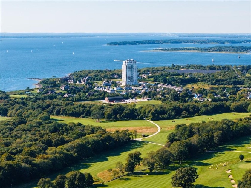 The Tower @ Carnegie Abbey, a luxurious one-story condominium - Beach Condo for sale in Portsmouth, Rhode Island on Beachhouse.com