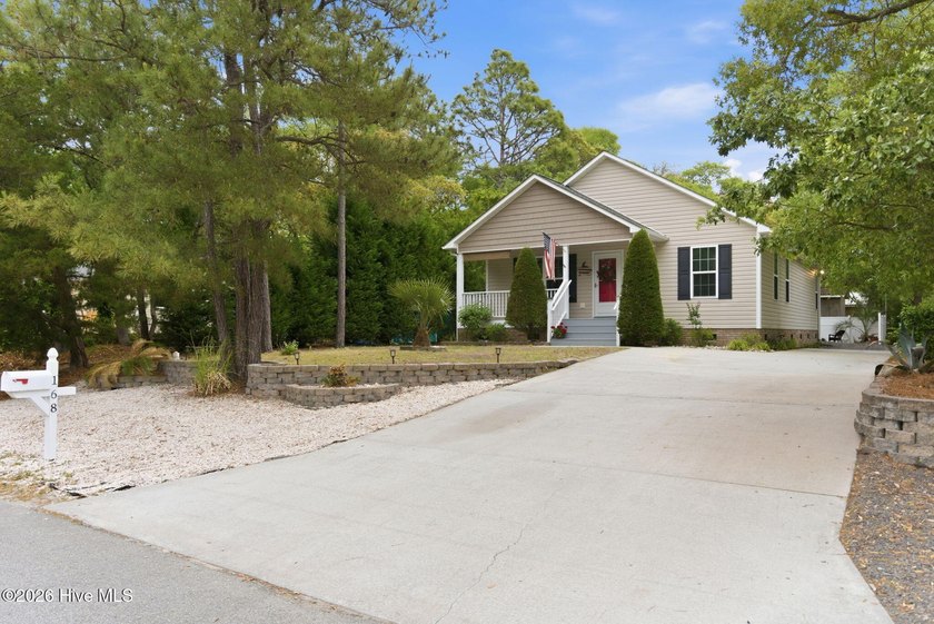 Coastal Charm and Easy Living on Oak Island. This 3-bedroom - Beach Home for sale in Oak Island, North Carolina on Beachhouse.com