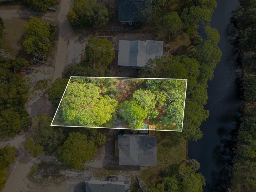 Nice Buildable lot located within walking distance to the white - Beach Lot for sale in Alligator Point, Florida on Beachhouse.com