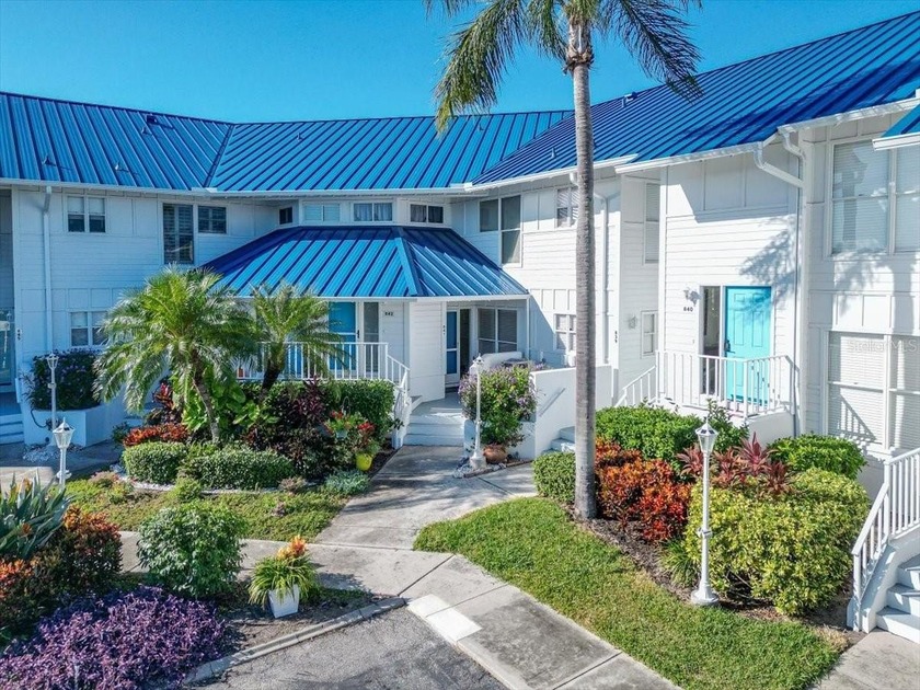 Under contract-accepting backup offers. Waiting Just For You To - Beach Condo for sale in Bradenton, Florida on Beachhouse.com