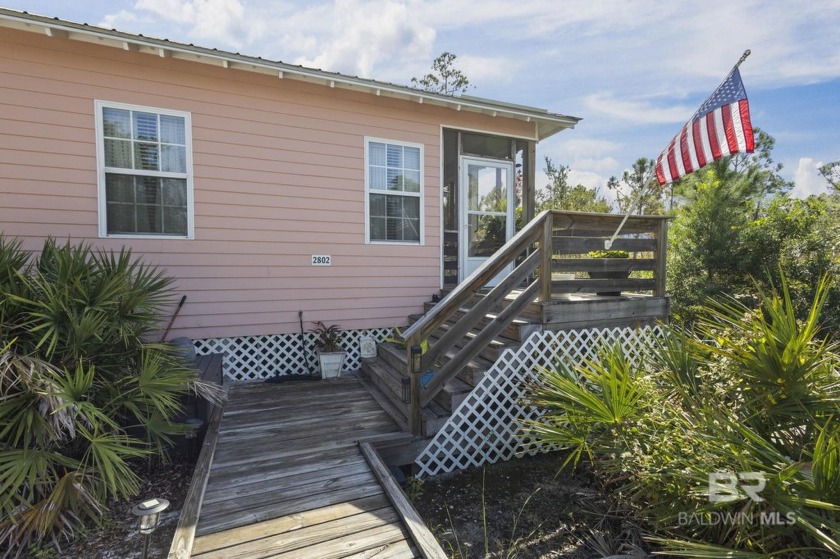 Beautiful 3 bedroom, 2 bath cottage in immaculate, turn-key - Beach Home for sale in Gulf Shores, Alabama on Beachhouse.com