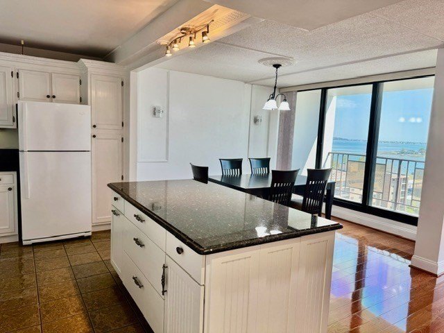 Penthouse Unit with Breathtaking Views!Don't miss this rare - Beach Condo for sale in Weymouth, Massachusetts on Beachhouse.com