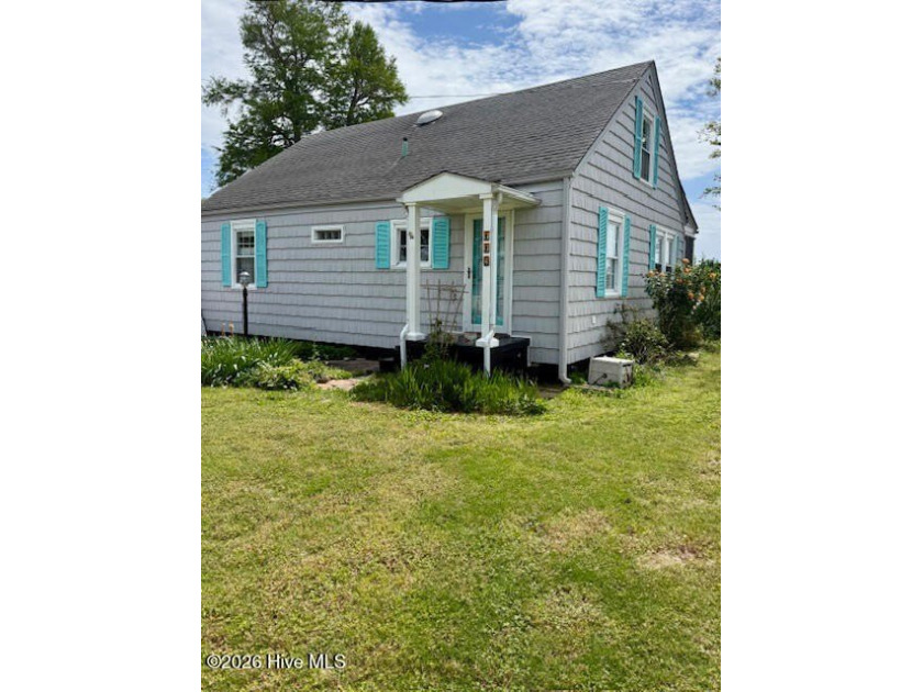 Tucked along the Pasquotank River in the quiet community of - Beach Home for sale in Shiloh, North Carolina on Beachhouse.com