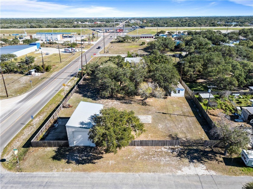 Every so often, a property comes along that doesn't just offer a - Beach Office for sale in Rockport, Texas on Beachhouse.com