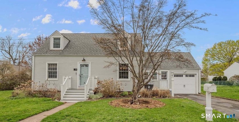 Tucked away on a peaceful cul-de-sac in a charming shoreline - Beach Home for sale in Branford, Connecticut on Beachhouse.com