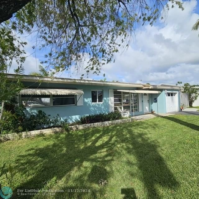 BEAUTIFUL 2 BEDROOM / 2 BATH HOME ON THE WATER WITH 70 FT OF - Beach Home for sale in Pompano Beach, Florida on Beachhouse.com