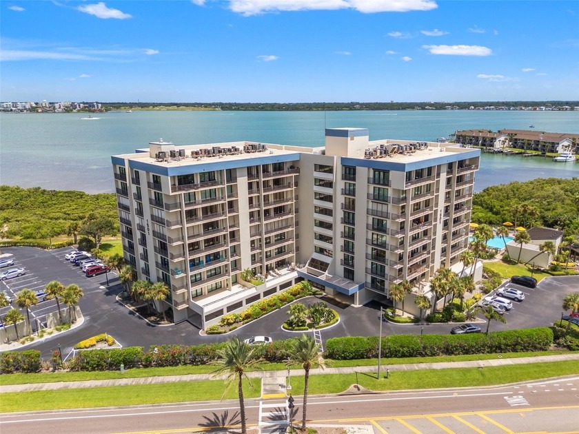 Experience sweeping, unobstructed water views from every room in - Beach Condo for sale in Clearwater Beach, Florida on Beachhouse.com