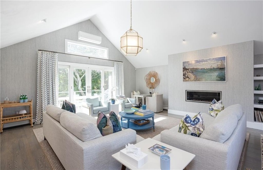 Welcome to this beautifully redesigned and decorated home by - Beach Home for sale in Jamestown, Rhode Island on Beachhouse.com