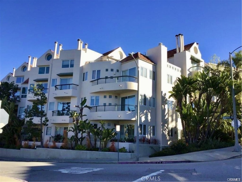Introducing a refined living experience in the heart of Pacific - Beach Condo for sale in Pacific Palisades, California on Beachhouse.com
