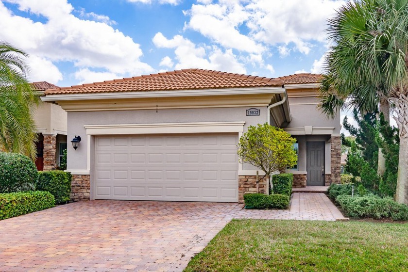 Step inside the desirable AREZZO model, with 2 bed, 2 bath & DEN - Beach Home for sale in Port Saint Lucie, Florida on Beachhouse.com