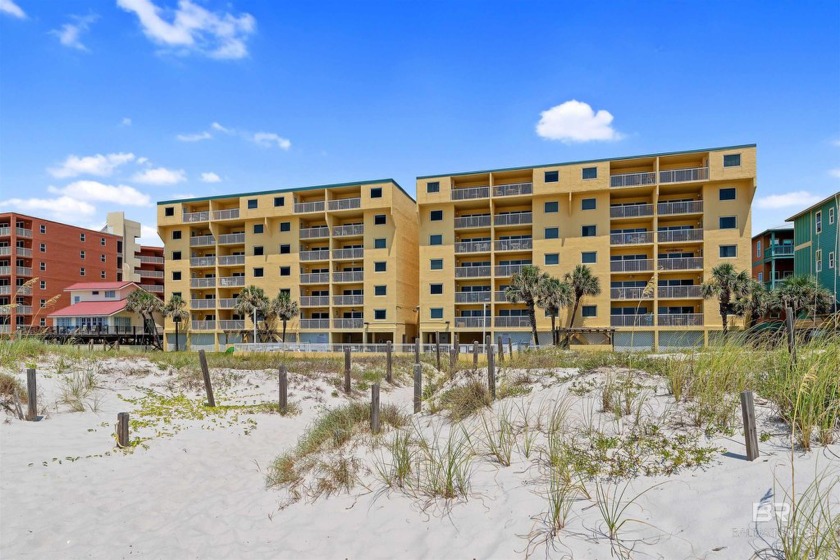 This charming, spacious ground-level unit at Driftwood Towers - Beach Home for sale in Gulf Shores, Alabama on Beachhouse.com