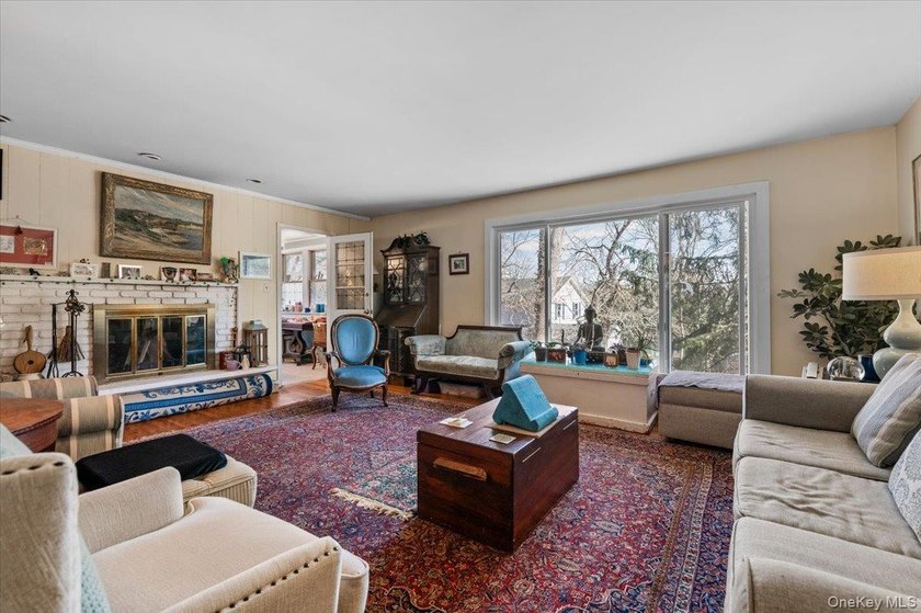 Welcome to a sun-drenched new chapter at 41 Lakeside, a radiant - Beach Home for sale in Centerport, New York on Beachhouse.com