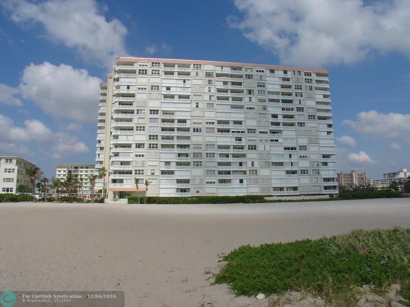 Upon entering, you are amazed at the breath taking view. The - Beach Condo for sale in Pompano Beach, Florida on Beachhouse.com