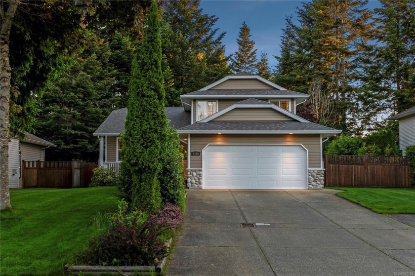 This meticulously maintained, custom-built 4-bedroom/3 - Beach Home for sale in Courtenay,  on Beachhouse.com