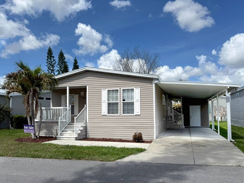 Extremely Motivated Seller! Welcome to 202 Emden Way in the - Beach Home for sale in Ellenton, Florida on Beachhouse.com