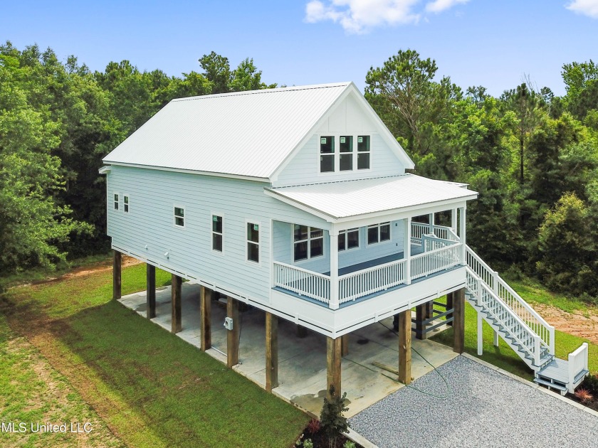 Beautiful newly  built custom home on desirable dead end street - Beach Home for sale in Waveland, Mississippi on Beachhouse.com