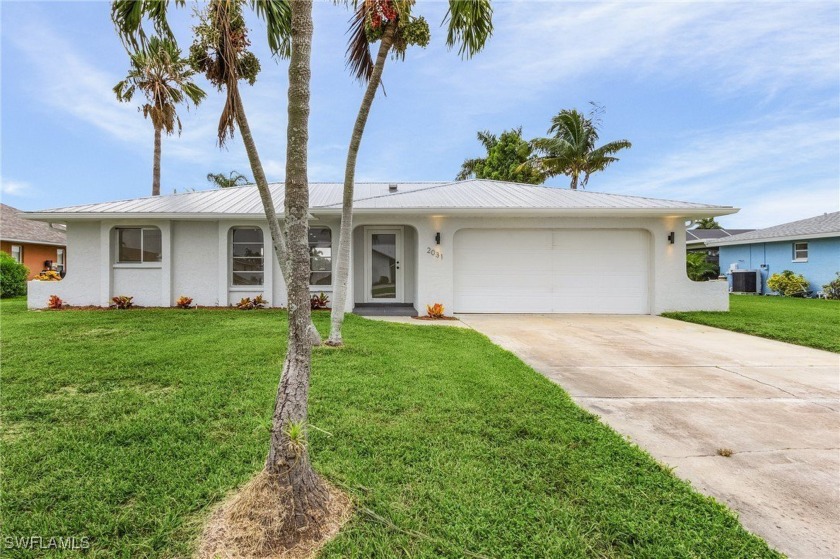 Welcome to your boater's paradise in the picturesque waterfront - Beach Home for sale in Cape Coral, Florida on Beachhouse.com