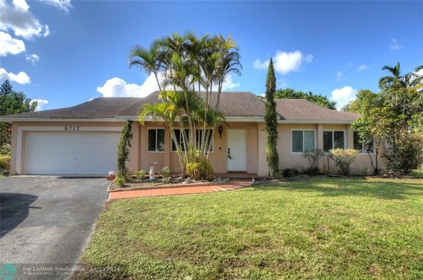 This  Waterfront  Pool home is located in this highly - Beach Home for sale in Cooper City, Florida on Beachhouse.com