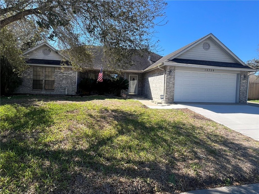 This spacious four-bedroom, two-bath home offers a two-car - Beach Home for sale in Corpus Christi, Texas on Beachhouse.com
