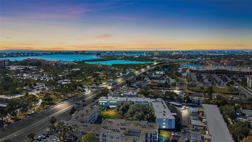 One or more photo(s) has been virtually staged. Welcome to easy - Beach Condo for sale in St. Petersburg, Florida on Beachhouse.com