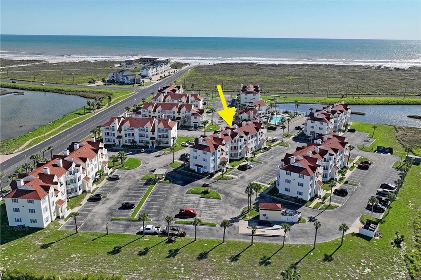 Beach Club #262 is a fabulous, spacious, second floor unit with - Beach Condo for sale in Corpus Christi, Texas on Beachhouse.com