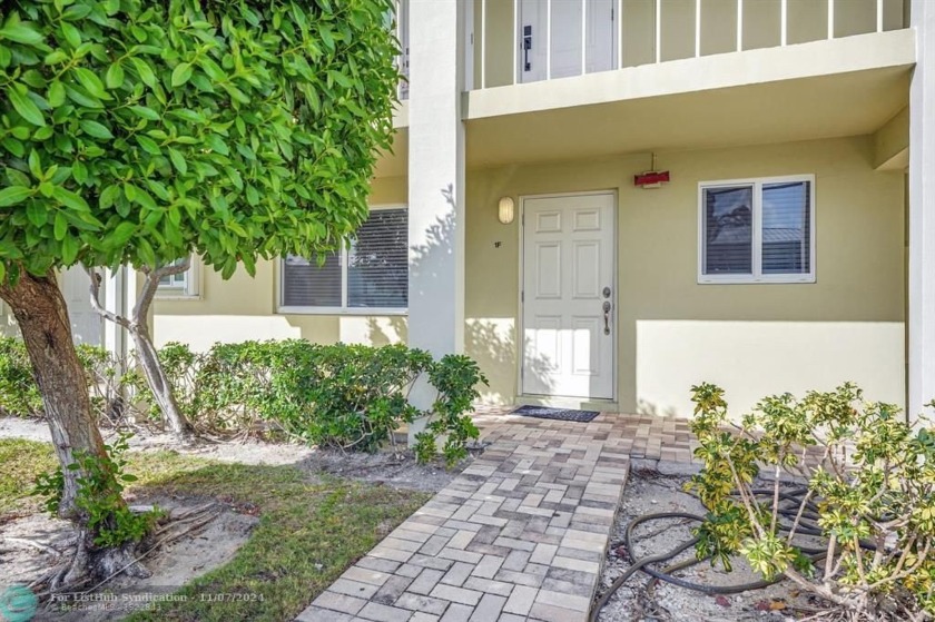 Hidden Gem on canal with direct ocean access. Step into your - Beach Condo for sale in Lighthouse Point, Florida on Beachhouse.com