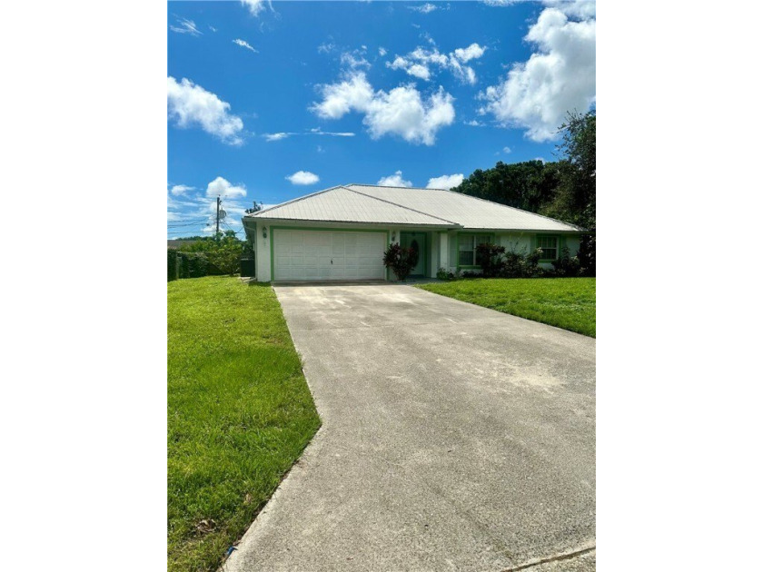 Beautifully renovated 4 bedroom home located in beautiful Vero - Beach Home for sale in Vero Beach, Florida on Beachhouse.com