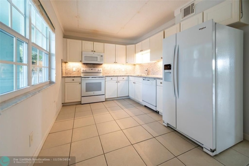 THIS 3 BEDROOM/2.5 BATH UNIT IS READY FOR OCCUPANCY.  THE UNIT - Beach Condo for sale in Pompano Beach, Florida on Beachhouse.com