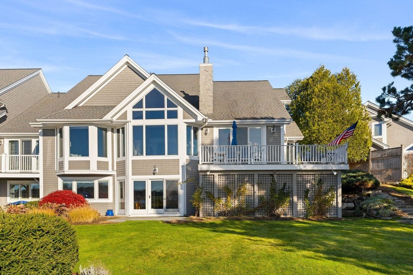 Dockside in the Wentworth Community-With only six waterfront - Beach Condo for sale in New Castle, New Hampshire on Beachhouse.com