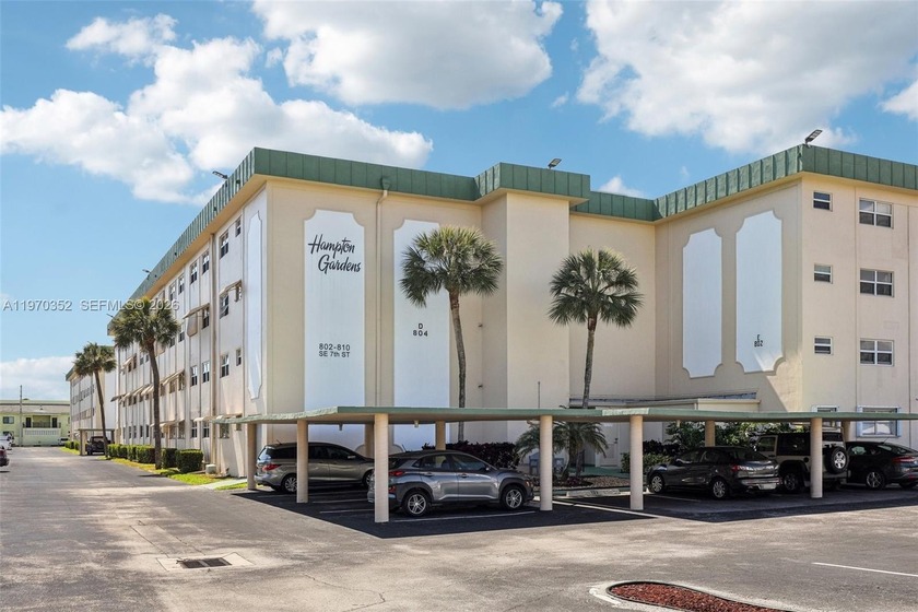 This 2-bedroom, 2-bath Deerfield Beach condo delivers - Beach Condo for sale in Deerfield Beach, Florida on Beachhouse.com