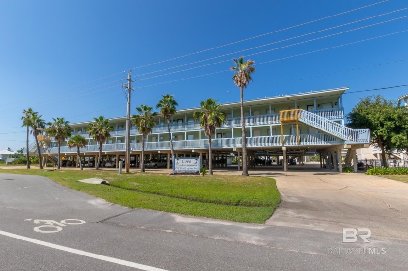 This corner two bedroom, two bath condo is priced to sell! This - Beach Home for sale in Gulf Shores, Alabama on Beachhouse.com