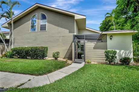 This LOWEST PRICE price condominium nestled in Cypress Lakes - Beach Townhome/Townhouse for sale in Fort Myers, Florida on Beachhouse.com