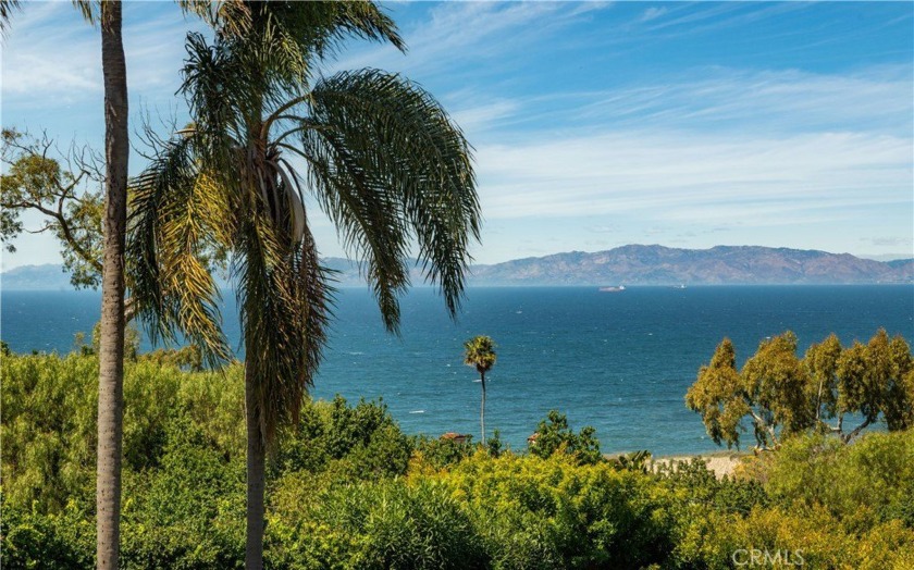 This authentic Spanish style home underwent a *down to the - Beach Home for sale in Palos Verdes Estates, California on Beachhouse.com