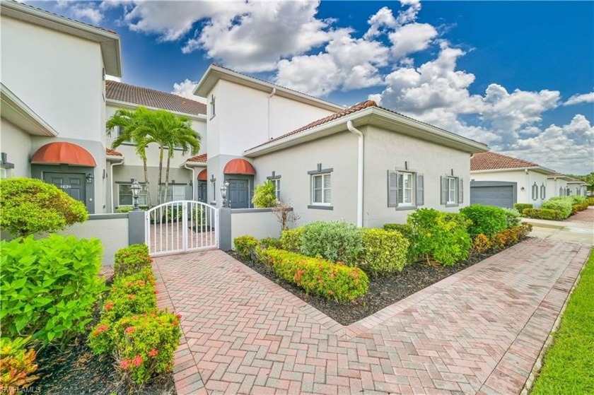 STUNNING, SPACIOUS 2ND-FLOOR END UNIT BOASTING NEARLY 2,000 - Beach Home for sale in Fort Myers, Florida on Beachhouse.com