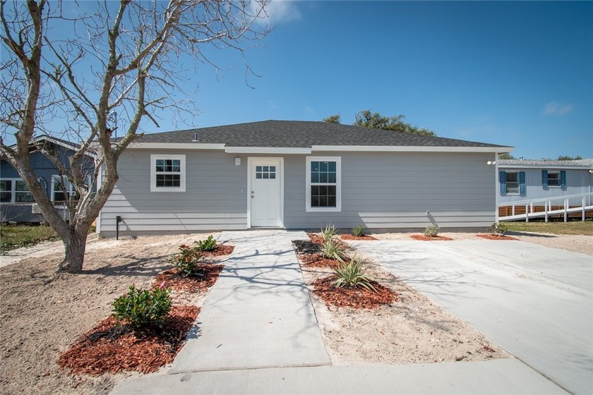 Welcome to your new home at 905 N Peral St, Rockport, where - Beach Home for sale in Rockport, Texas on Beachhouse.com