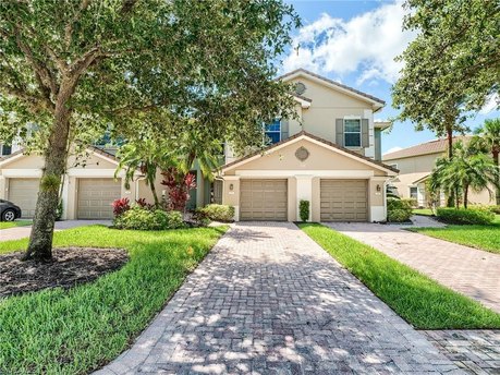 This townhouse had no flooding and never even lost power during - Beach Townhome/Townhouse for sale in Fort Myers, Florida on Beachhouse.com