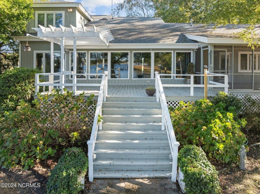 Escape to tranquility with this stunning waterfront property - Beach Home for sale in Bath, North Carolina on Beachhouse.com