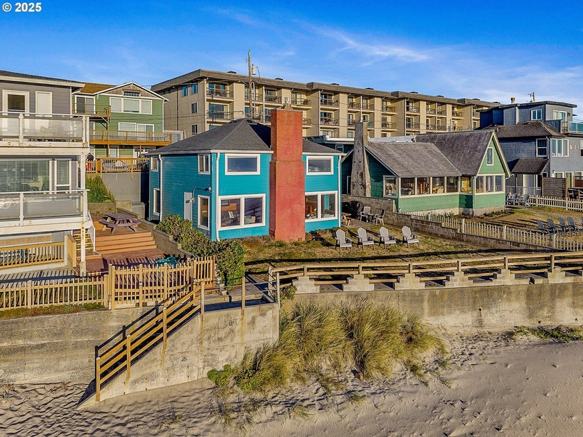 Experience the classic coastal lifestyle in this charming 4-bed - Beach Home for sale in Lincoln City, Oregon on Beachhouse.com