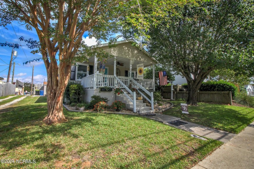 Charming 2-bedroom, 2-bath cottage nestled in the highly - Beach Home for sale in Morehead City, North Carolina on Beachhouse.com