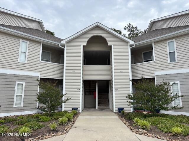 Move right into this beautifully updated 2-bedroom condo with - Beach Condo for sale in Morehead City, North Carolina on Beachhouse.com