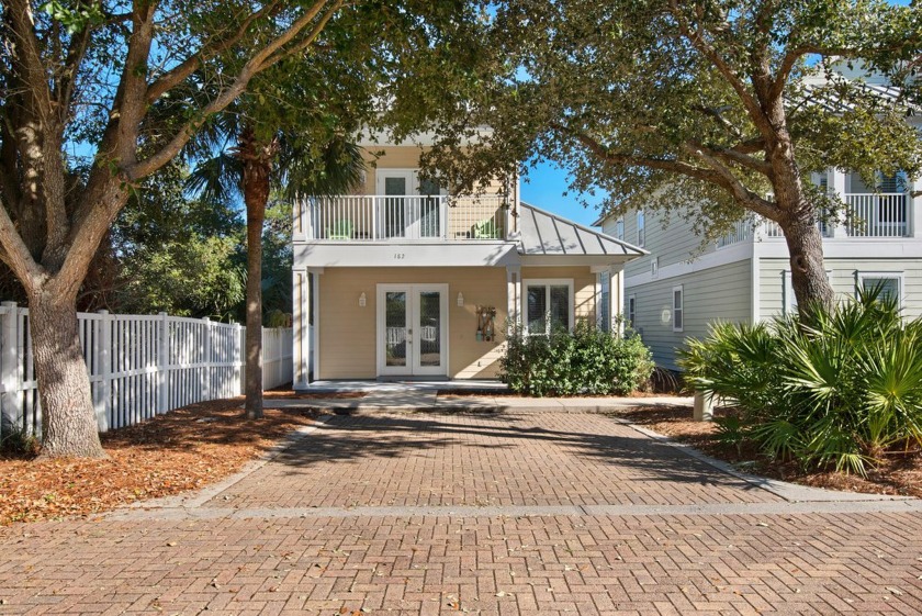 WELCOME TO YOUR COTTAGE RETREAT!!!JUST A SHORT DISTANCE TO THE - Beach Home for sale in Miramar Beach, Florida on Beachhouse.com