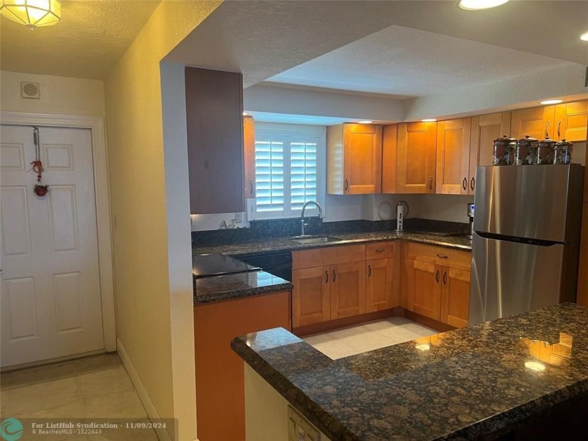 Live on the mile in a secure building with a beautiful - Beach Condo for sale in Hillsboro Beach, Florida on Beachhouse.com