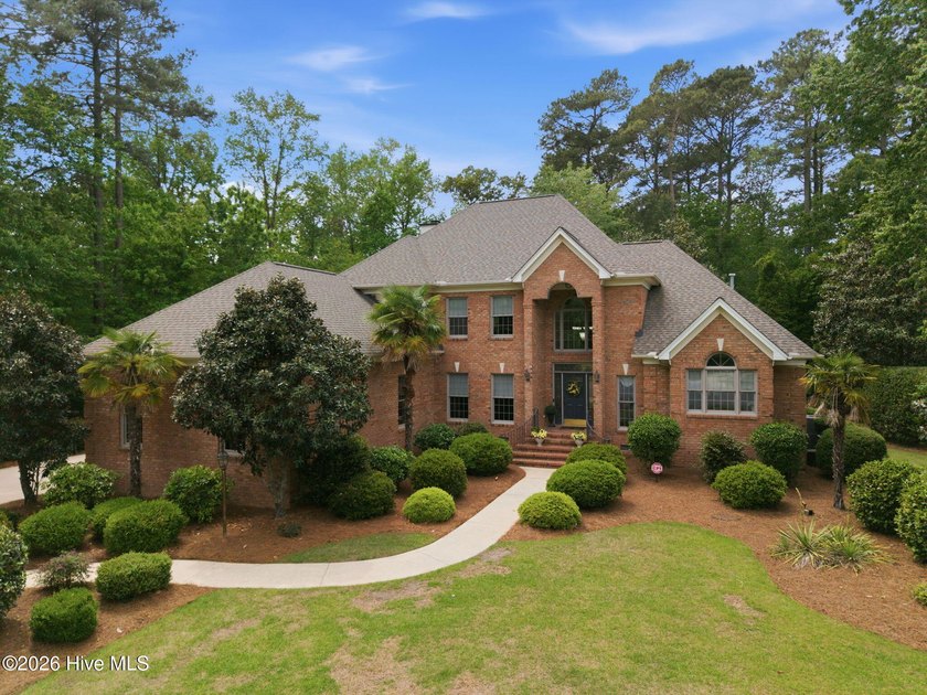 Step into this open, spacious living home custom-designed and - Beach Home for sale in Chocowinity, North Carolina on Beachhouse.com