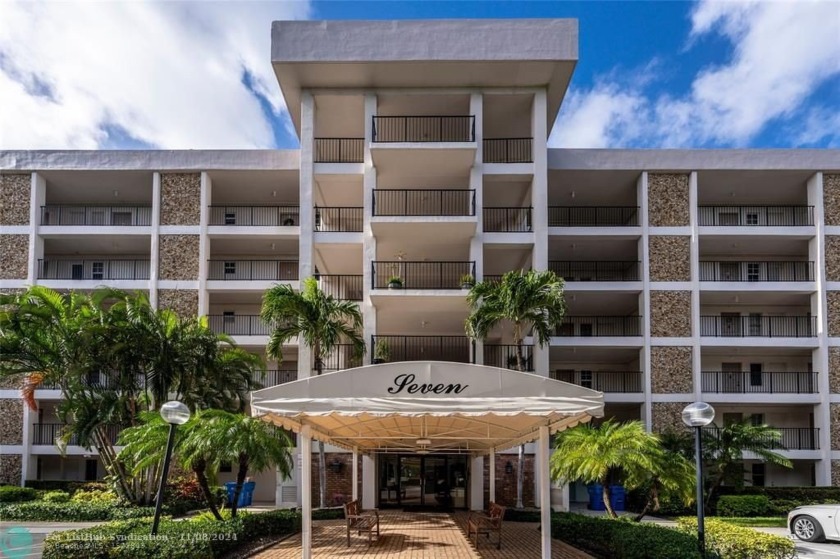 Check out this spacious 1/1 condo in beautiful Palm Aire.  This - Beach Condo for sale in Pompano Beach, Florida on Beachhouse.com