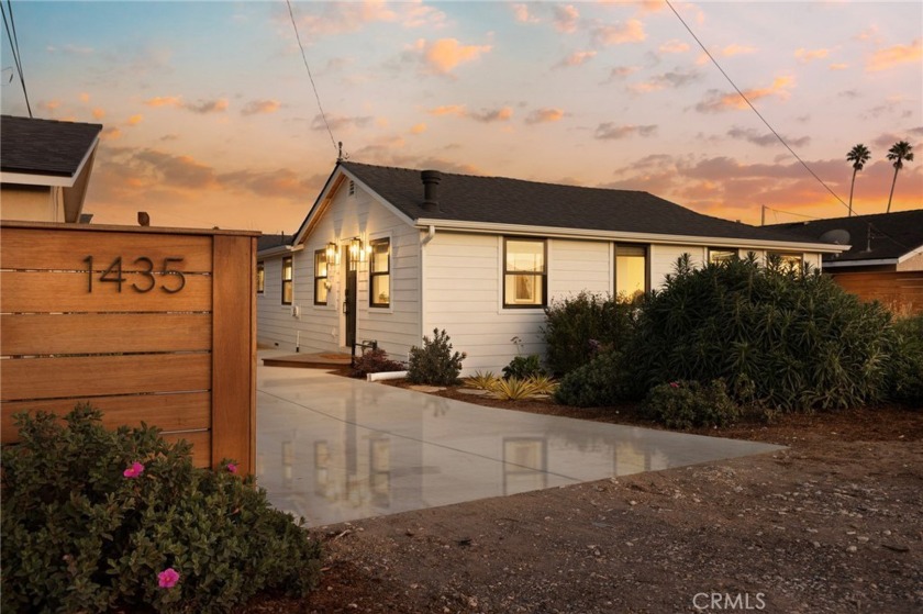 Looking to dive into the Short Term Rental market? Welcome to - Beach Home for sale in Oceano, California on Beachhouse.com