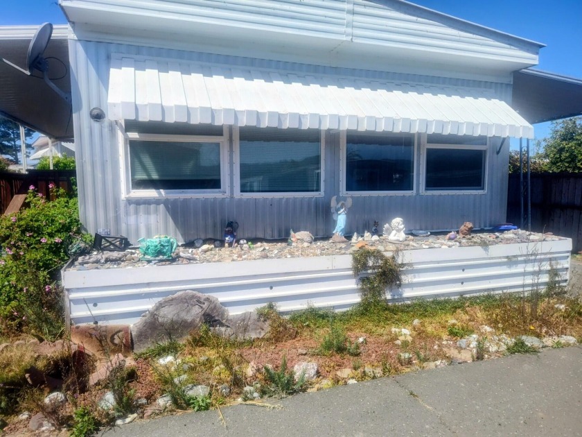 Seller will consider all offers. Here is your chance to build - Beach Home for sale in Fortuna, California on Beachhouse.com