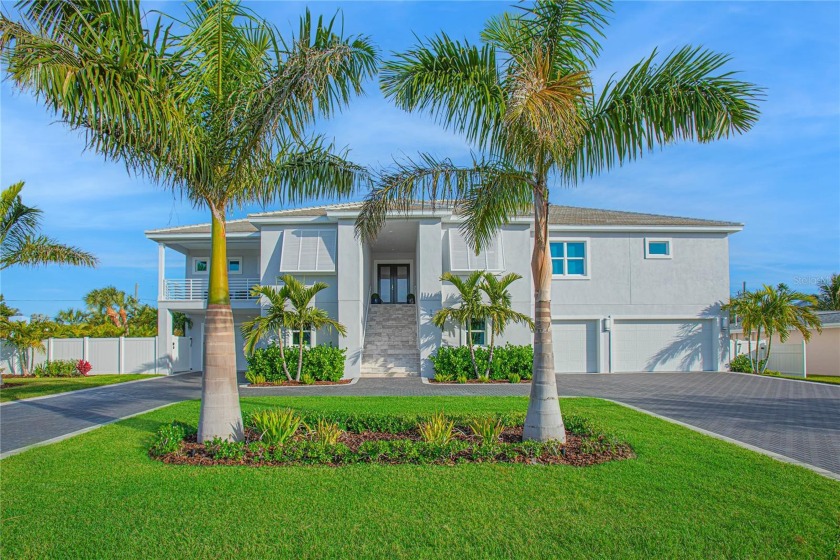 Under contract-accepting backup offers. PRIVATE RESIDENTIAL - Beach Home for sale in Belleair Beach, Florida on Beachhouse.com